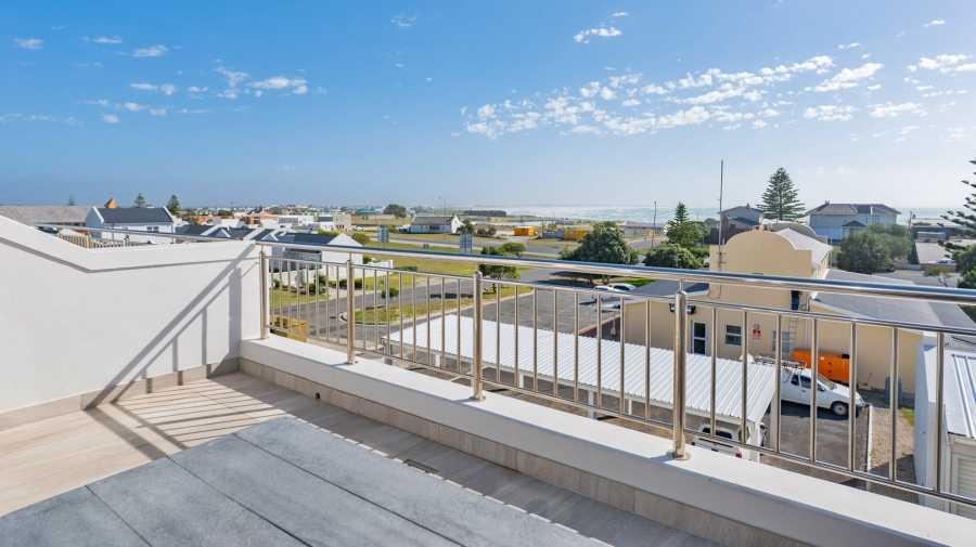 2 Bedroom Property for Sale in Struisbaai Western Cape